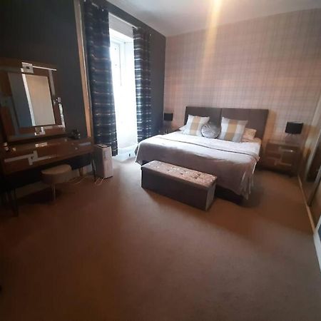Stunning Riverside Town House With Views Ayrshire เกอร์แวน ภายนอก รูปภาพ