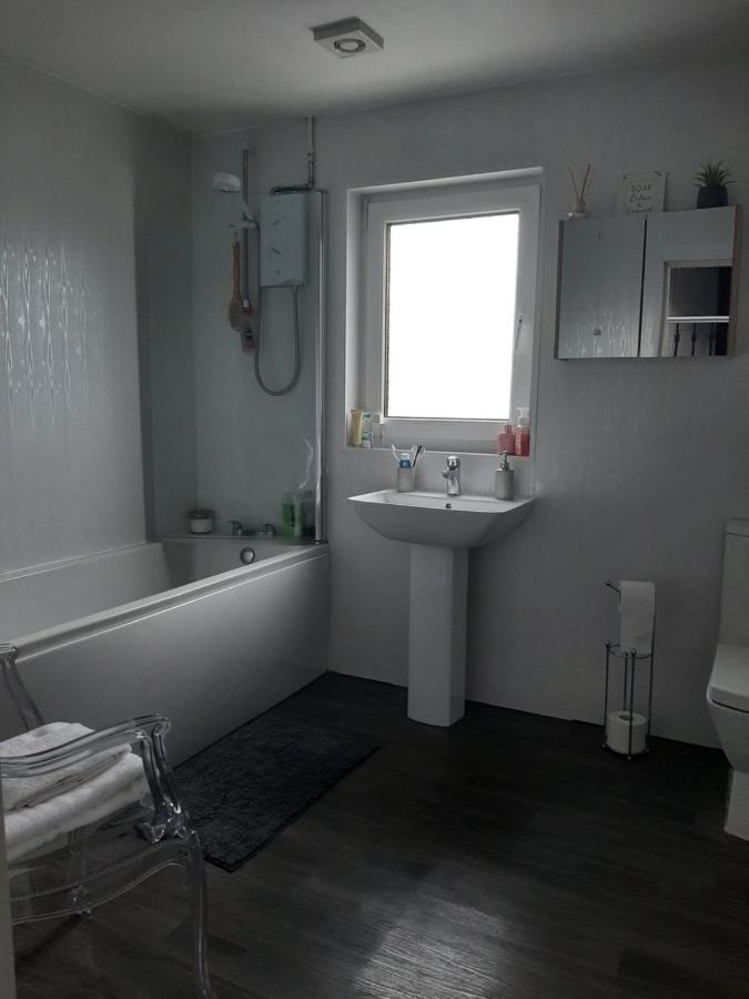 Stunning Riverside Town House With Views Ayrshire เกอร์แวน ภายนอก รูปภาพ